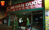 Công an Hà Nội trong đêm thực hiện lệnh đóng cửa các dịch vụ